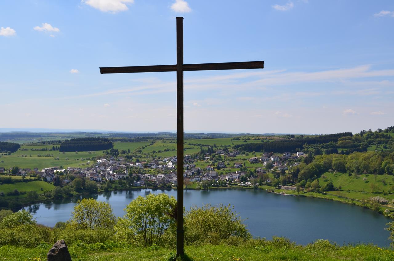 Dorfgasthof Schmitz Schalkenmehren Dış mekan fotoğraf